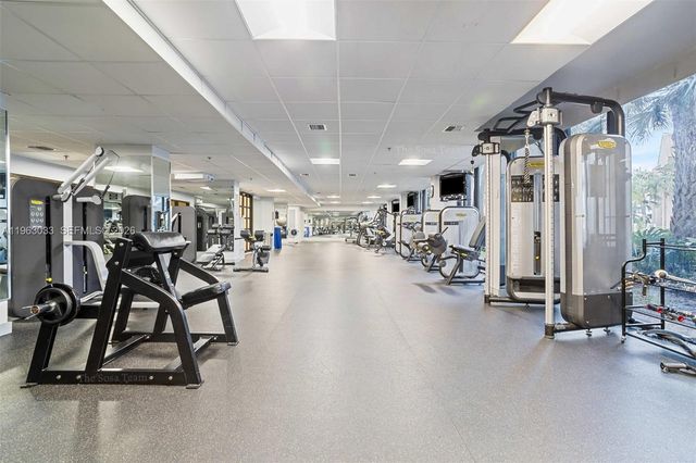 540 Brickell Key Dr 823, Miami, FL 33131