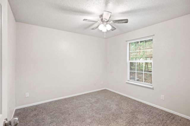1604 TELLURIDE LN, Columbia, MO 65201