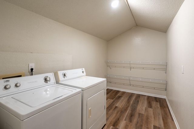 1604 TELLURIDE LN, Columbia, MO 65201