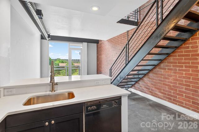 710 W Trade Street 505, Charlotte, NC 28202