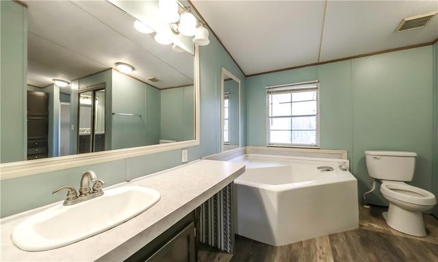 28 Dogwood NW Lane, Cartersville, GA 30121