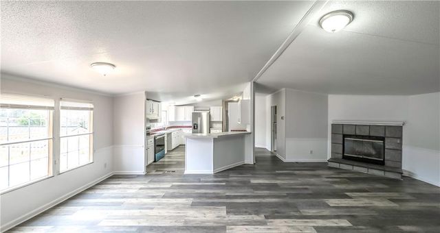 28 Dogwood NW Lane, Cartersville, GA 30121