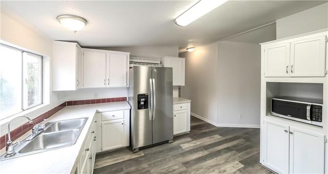 28 Dogwood NW Lane, Cartersville, GA 30121