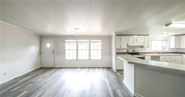 28 Dogwood NW Lane, Cartersville, GA 30121