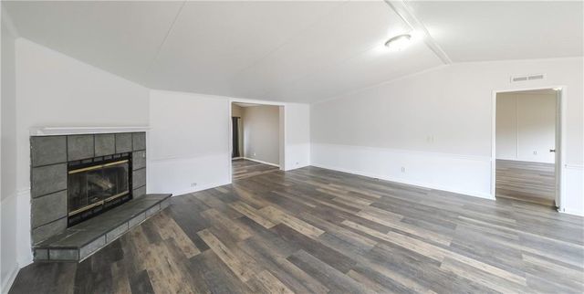 28 Dogwood NW Lane, Cartersville, GA 30121