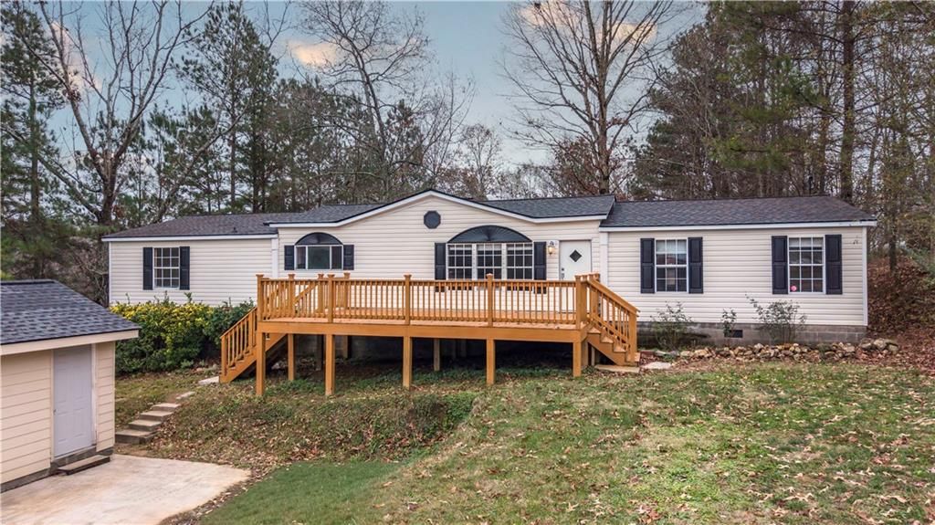 28 Dogwood NW Lane, Cartersville, GA 30121