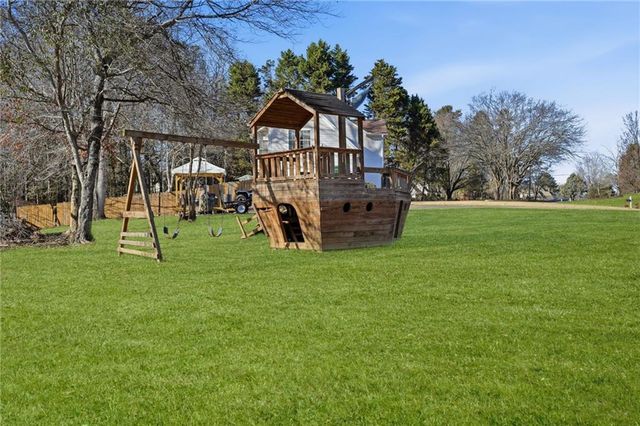 7140 Hunters Trace Drive, Cumming, GA 30028