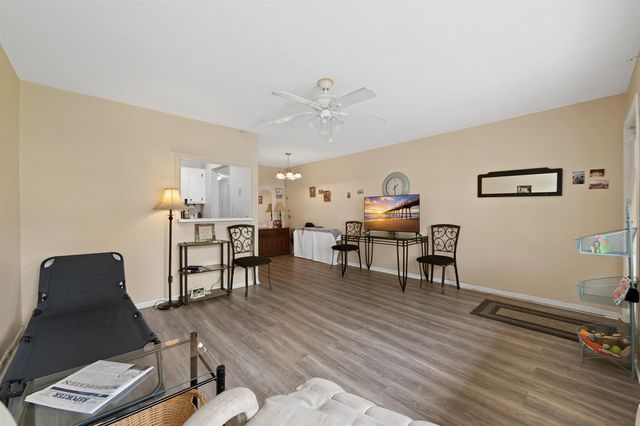 170 Canterbury H, West Palm Beach, FL 33417