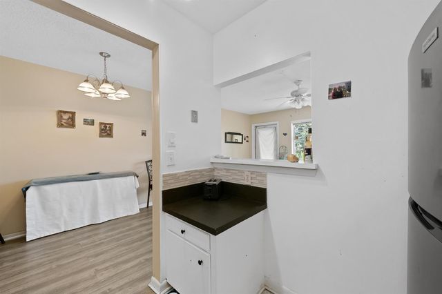 170 Canterbury H, West Palm Beach, FL 33417