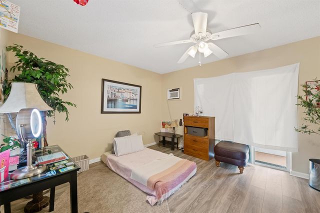 170 Canterbury H, West Palm Beach, FL 33417