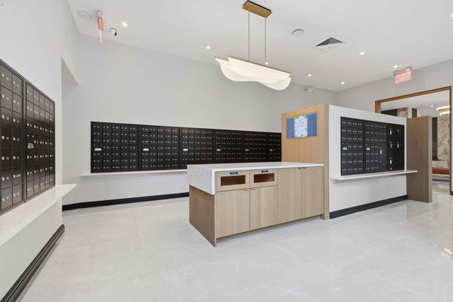 150 W End Ave Apt 4K, New York City, NY 10023
