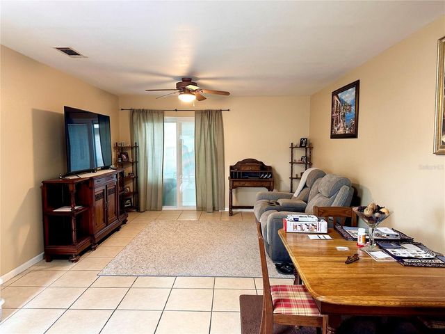 712-A E ARIZONA AVENUE A, Deland, FL 32724