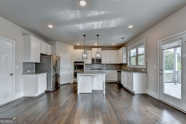 3972 Golden Gate Way, Buford, GA 30518