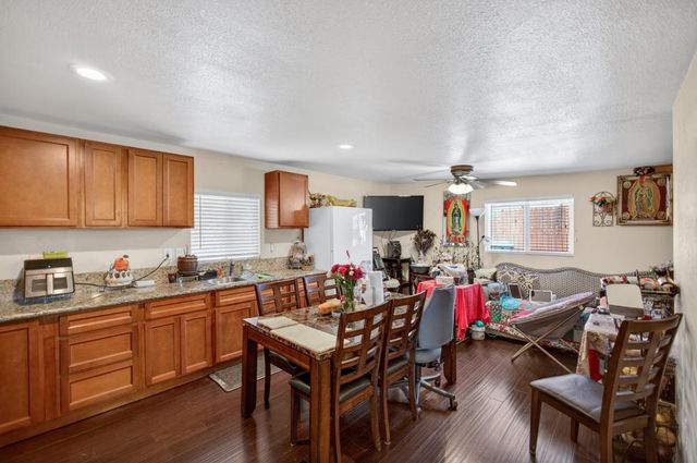 2200 Eastern Ave, Sacramento, CA 95864