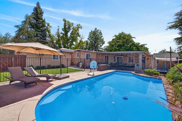 2200 Eastern Ave, Sacramento, CA 95864