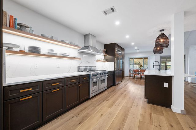 2303 Inverrary CIR, Austin, TX 78747