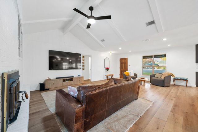 2303 Inverrary CIR, Austin, TX 78747