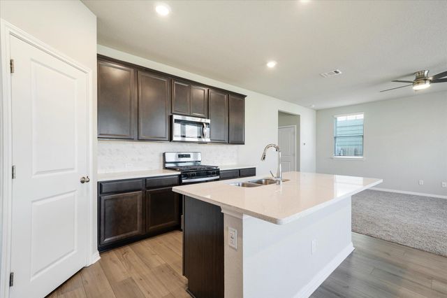 152 Mason Hill LN, Georgetown, TX 78628