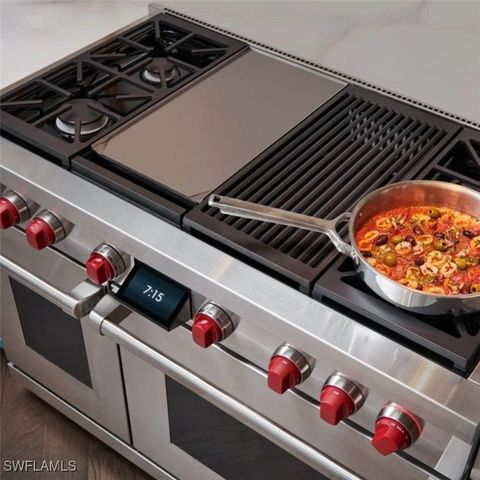 3898 Crayton RD, Naples, FL 34103