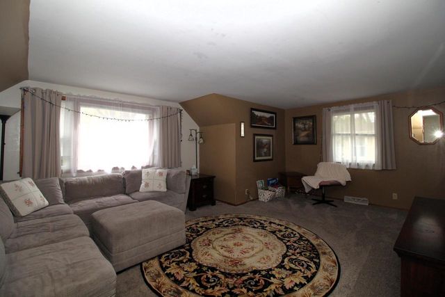 5829 New York AVENUE, Cudahy, WI 53110
