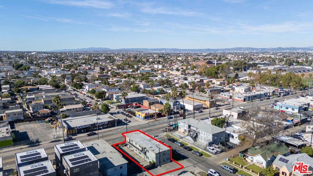 Image 12 of property listing at 8100 Avalon Boulevard, Los Angeles, CA 90003