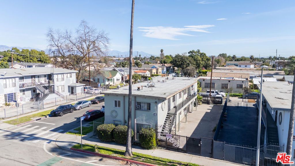 Image 14 of property listing at 8100 Avalon Boulevard, Los Angeles, CA 90003