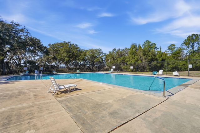 4692 Palm View Circle, North Charleston, SC 29418