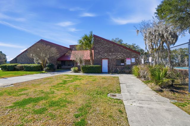 4692 Palm View Circle, North Charleston, SC 29418