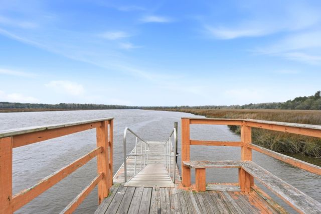 4692 Palm View Circle, North Charleston, SC 29418