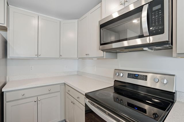 4692 Palm View Circle, North Charleston, SC 29418