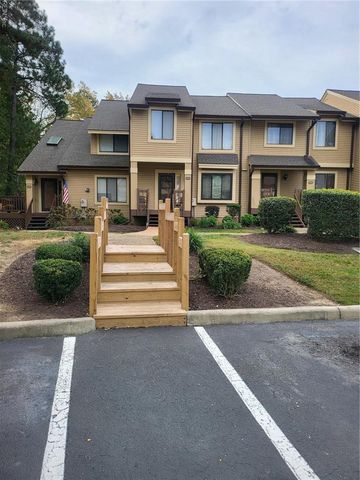 204 Bridgewater DR, Newport News, VA 23603