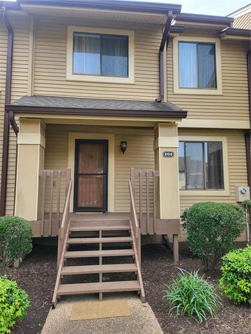 204 Bridgewater DR, Newport News, VA 23603