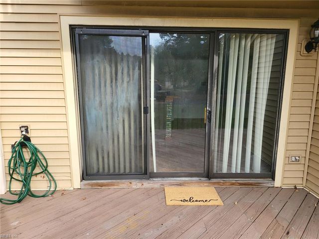 204 Bridgewater DR, Newport News, VA 23603