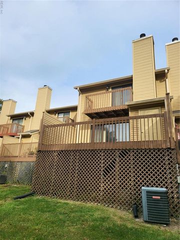 204 Bridgewater DR, Newport News, VA 23603