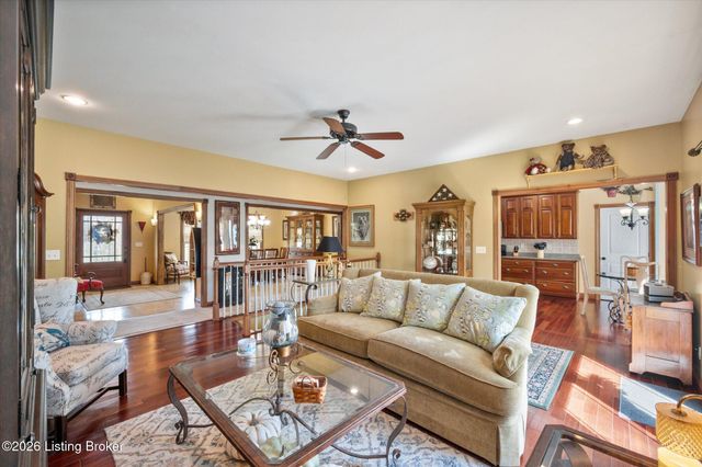 418 Hoagland Hill Rd, Mt Washington, KY 40047
