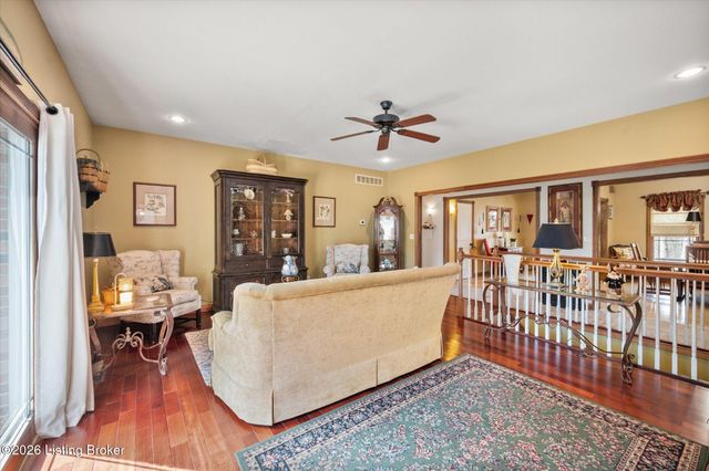 418 Hoagland Hill Rd, Mt Washington, KY 40047