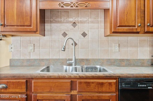 418 Hoagland Hill Rd, Mt Washington, KY 40047