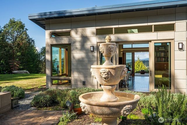 268 Rum Runner Road, Lopez Island, WA 98261