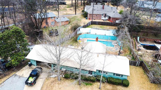 124 Valley Dr, Helena, AR 72342