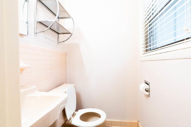 124 Valley Dr, Helena, AR 72342