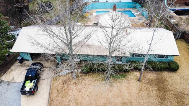 124 Valley Dr, Helena, AR 72342