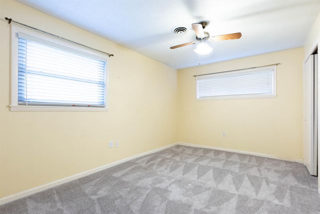 124 Valley Dr, Helena, AR 72342