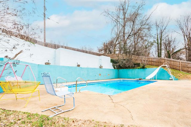 124 Valley Dr, Helena, AR 72342