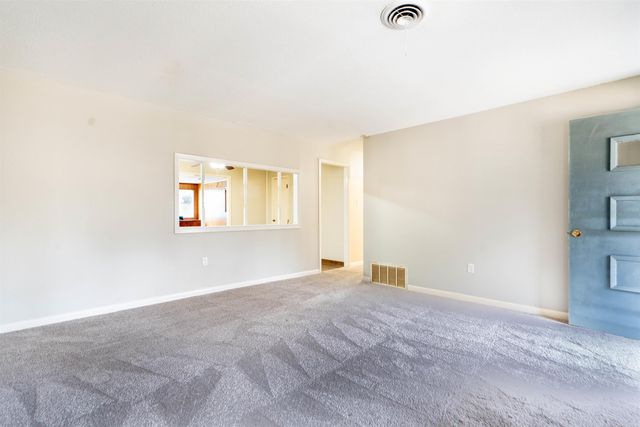 124 Valley Dr, Helena, AR 72342