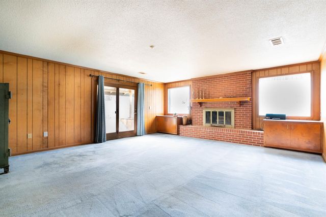 124 Valley Dr, Helena, AR 72342