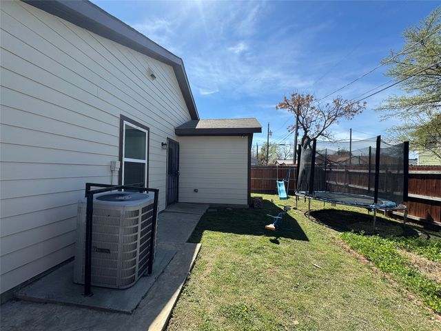 1332 Driess Street, Fort Worth, TX 76104