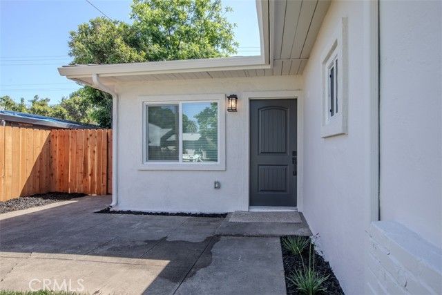 2036 La Jolla, Stockton, CA 95204