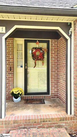 121 E Brookwood Lane, Cowpens, SC 29330