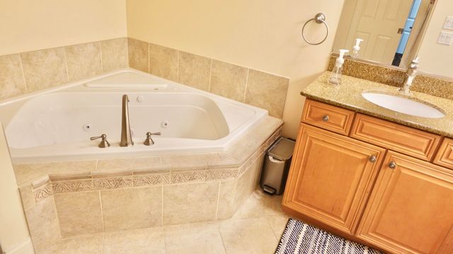 1811 Rizzi Lane, Bartlett, IL 60103