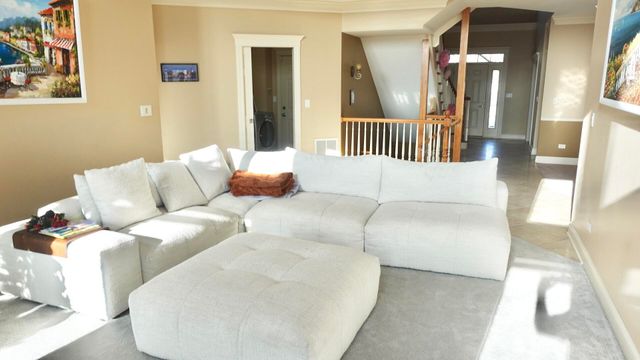 1811 Rizzi Lane, Bartlett, IL 60103